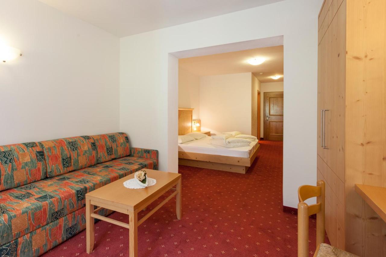 Alpenspitz Appartements - Garni - B&B Racines Exterior foto